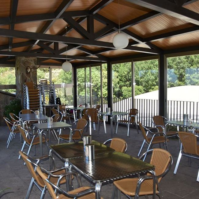 Cafetería con vistas a la montaña de Zamora